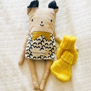 Yellow newborn merino wool baby booties